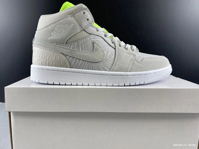 Cheap Mid CV3018- Ghost Cozy Vast Grey Green 3753 Jordan1 1013